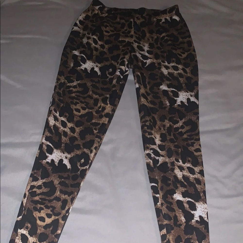 Cheetah print leggings
